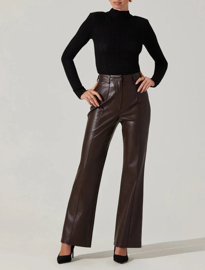 Pantalon marron à jambe droite avec couture centrale