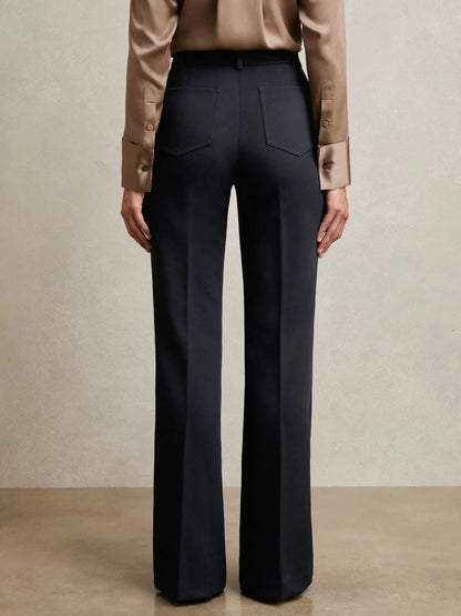 Pantalon noir à jambe large avec poches plaquées