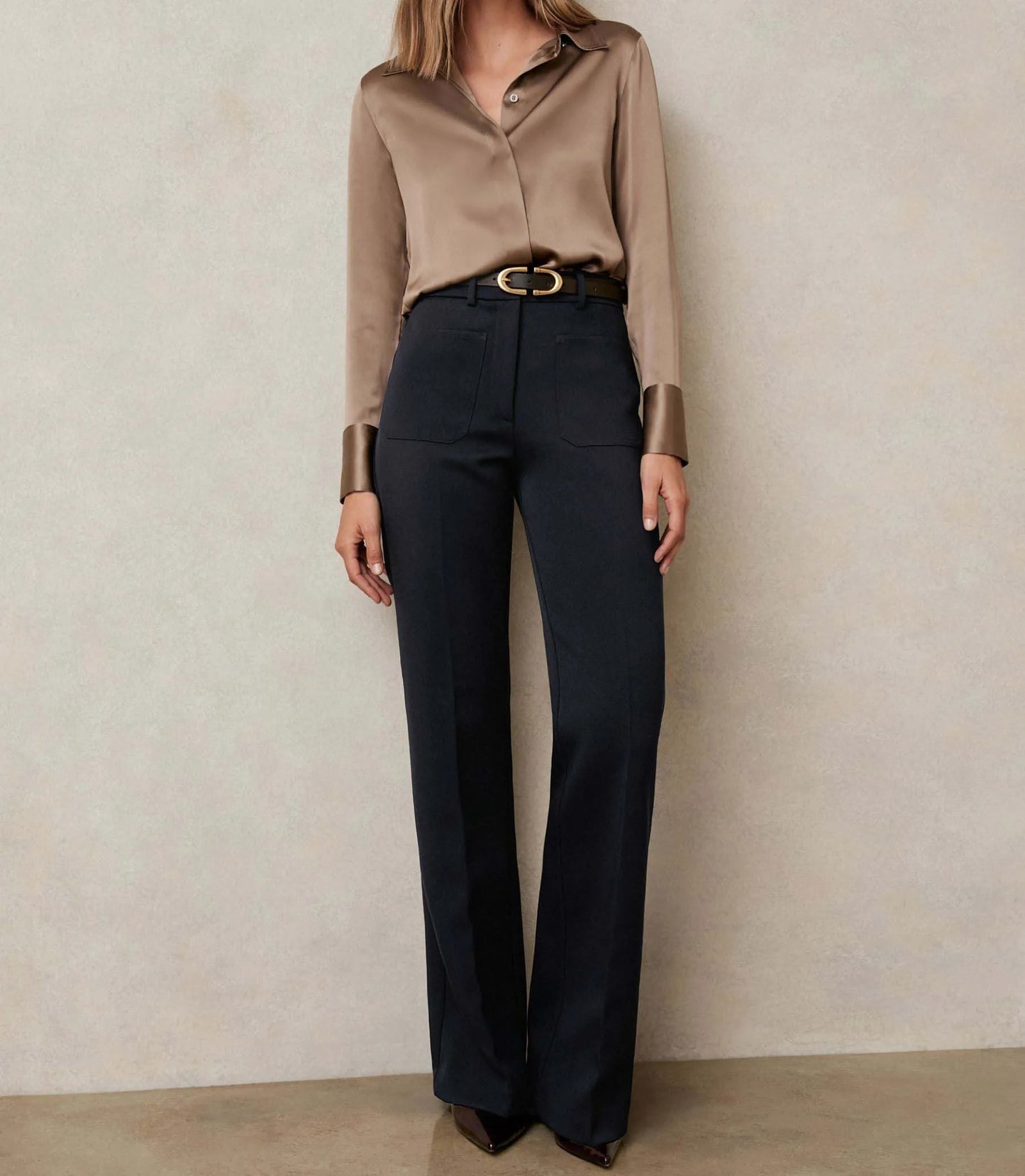 Pantalon noir à jambe large avec poches plaquées