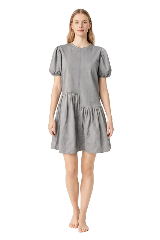 Robe mini grise à manches courtes bouffantes